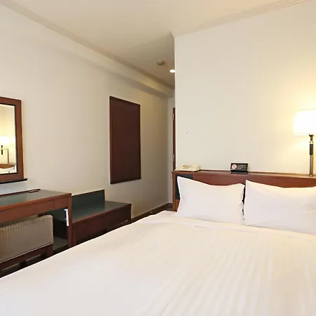 Hotel Castle Inn Suzuka Chuo Exterior photo